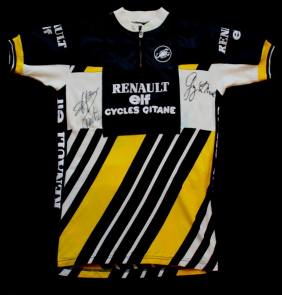 1982 Renault signed black jersey
